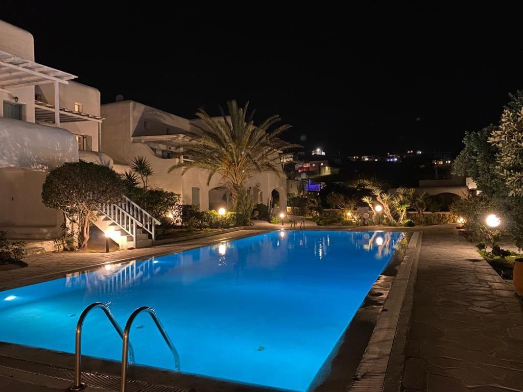 Mykonian Style W Shared Pool Houses & Nighttime Security Guard Ornos  Exterior photo